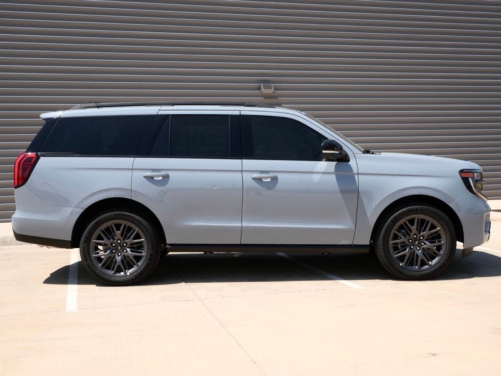 2027 Ford Expedition Platinum Platinum