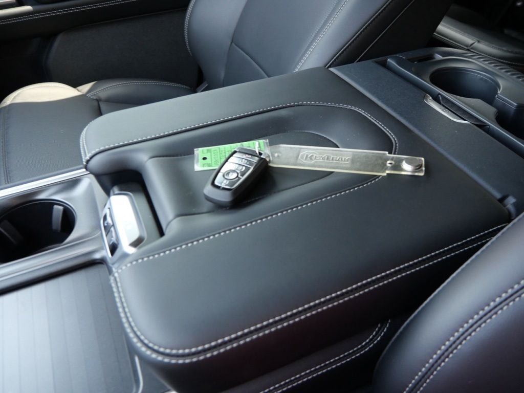 2027 Ford Expedition Platinum Platinum
