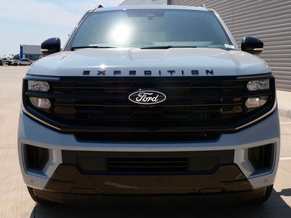 2027 Ford Expedition Platinum Platinum