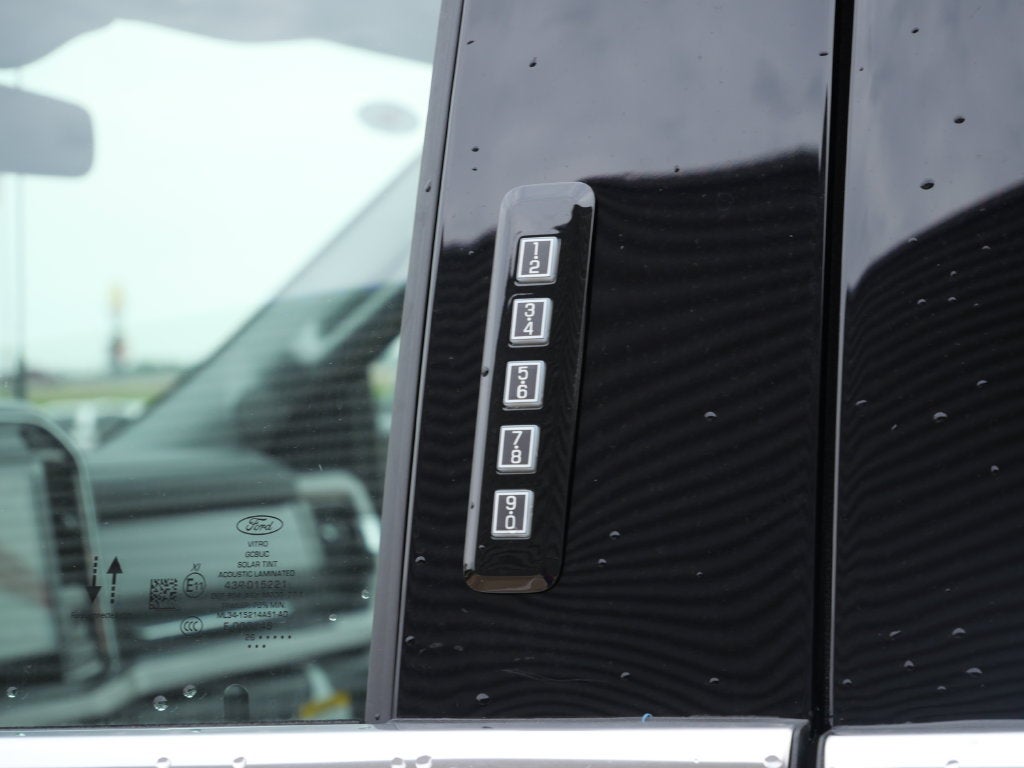 2027 Ford F-250SD Lariat