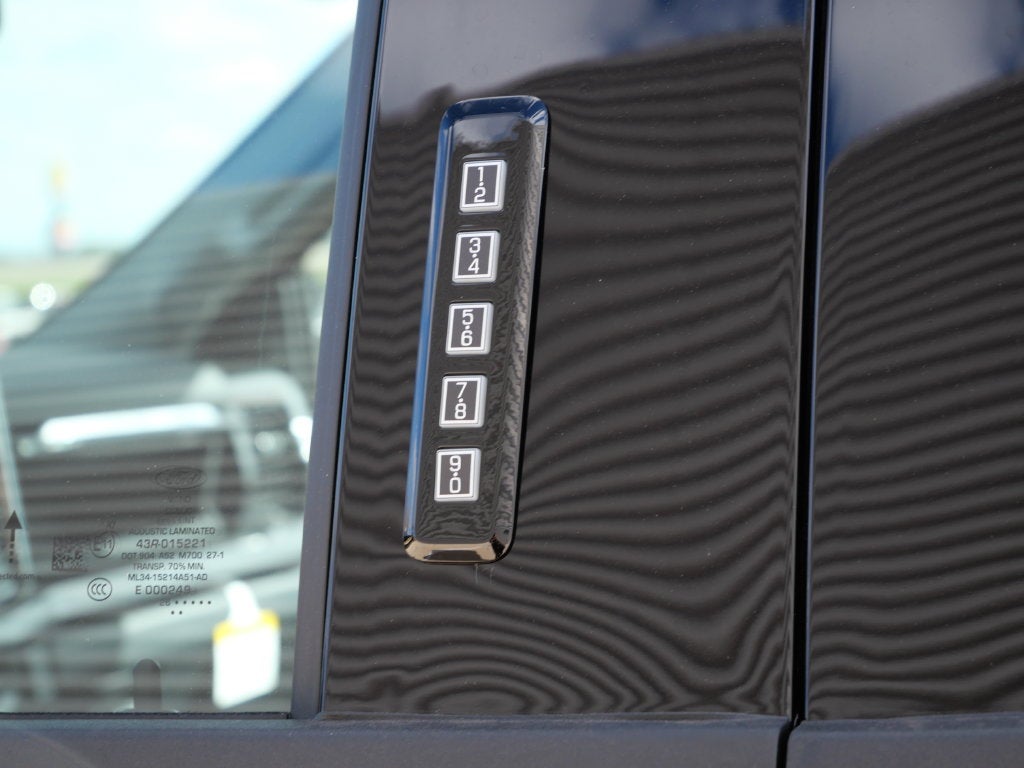 2027 Ford F-250SD Lariat