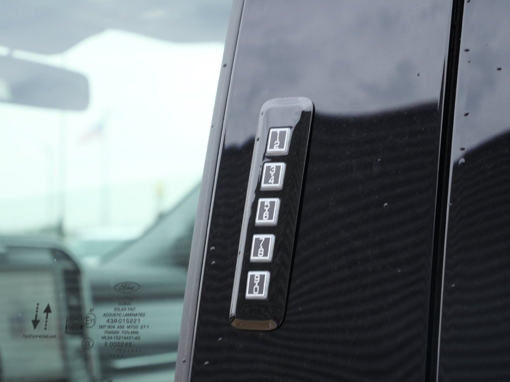 2027 Ford F-250SD Lariat