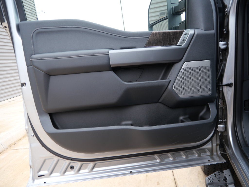 2027 Ford F-250SD Lariat