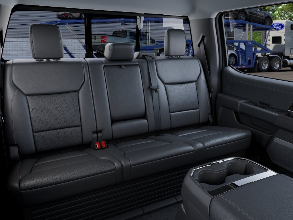 2027 Ford F-350SD F-350® Lariat®