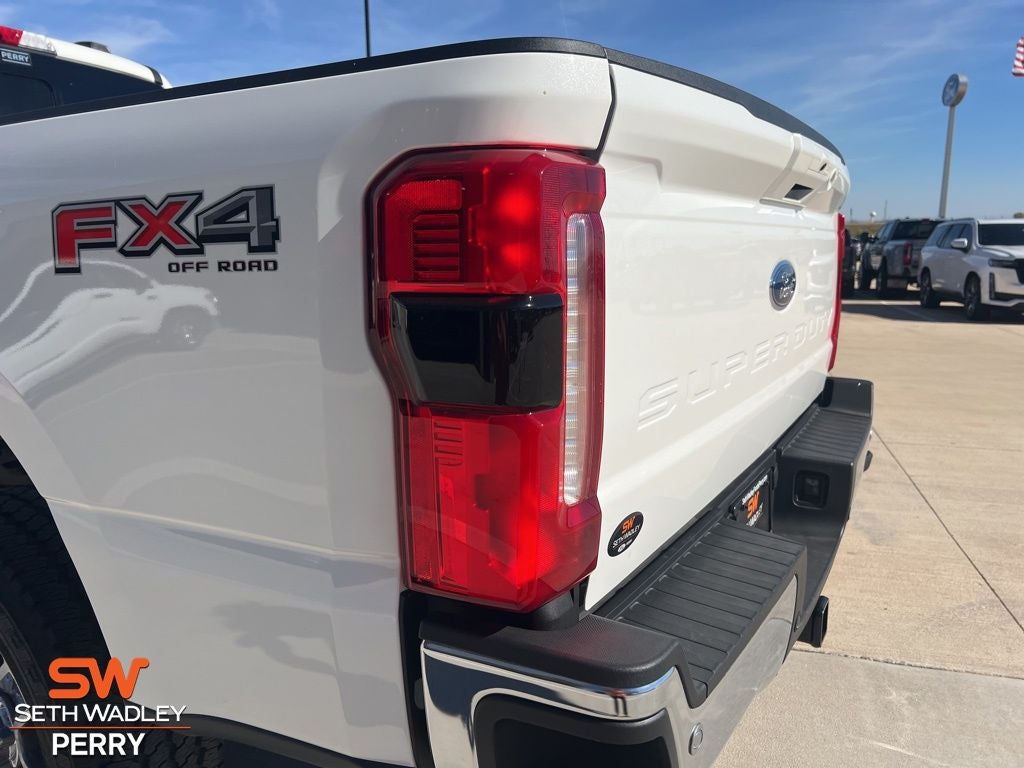 2025 Ford F-350SD Lariat