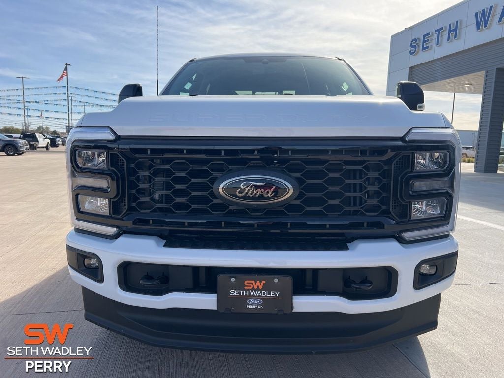 2026 Ford F-350SD Lariat