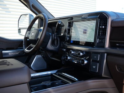 2027 Ford F-350SD King Ranch DRW