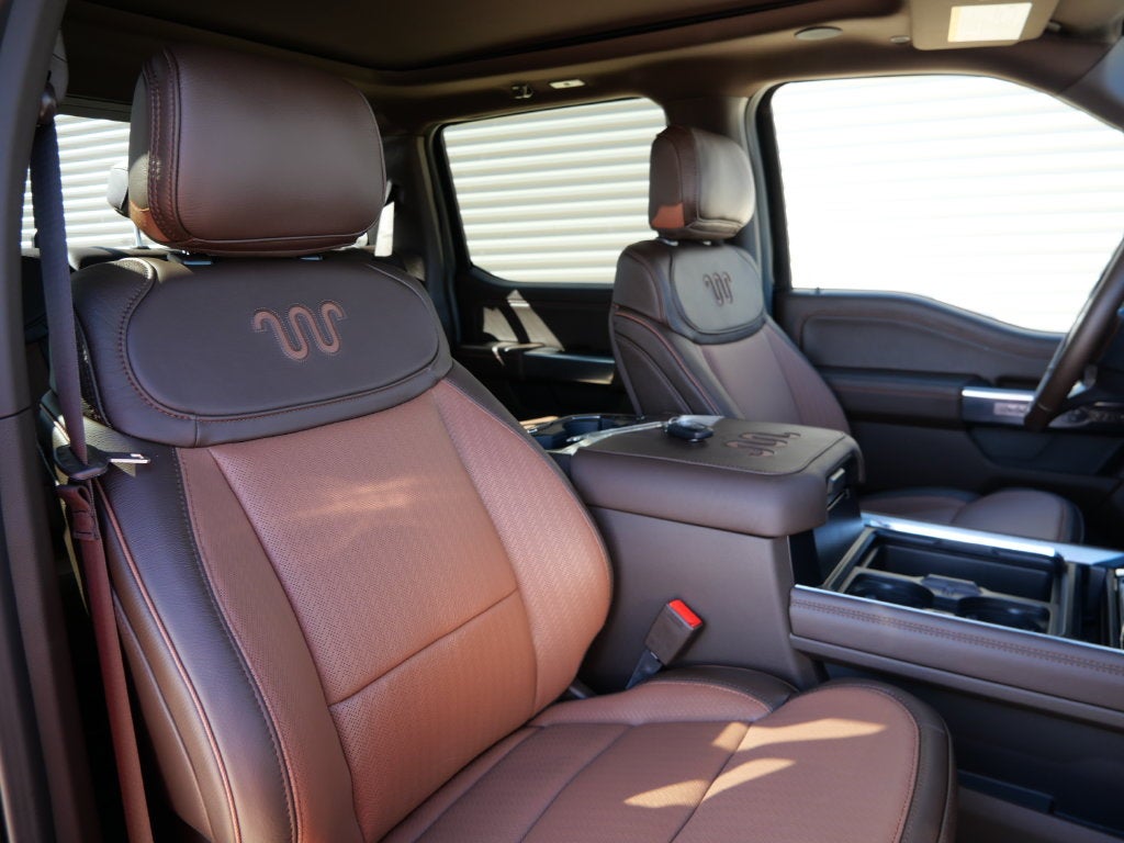 2027 Ford F-350SD King Ranch DRW