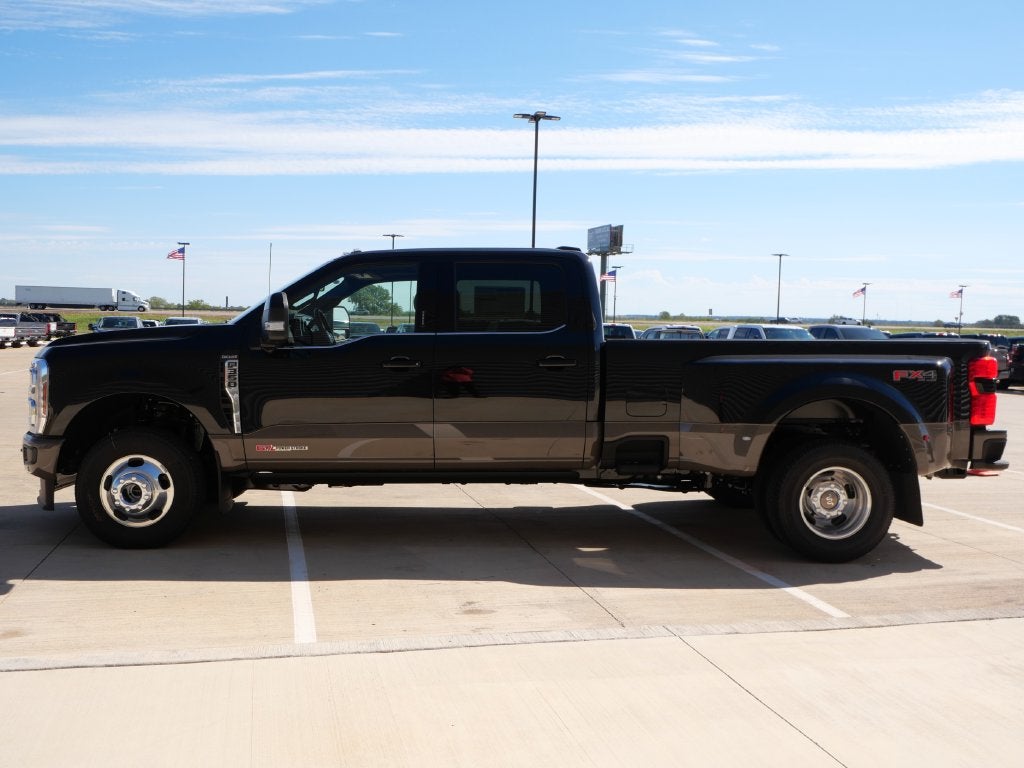 2027 Ford F-350SD King Ranch DRW