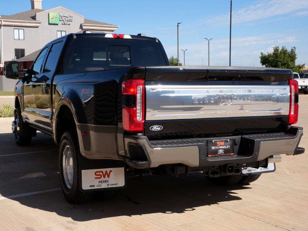 2027 Ford F-350SD King Ranch DRW