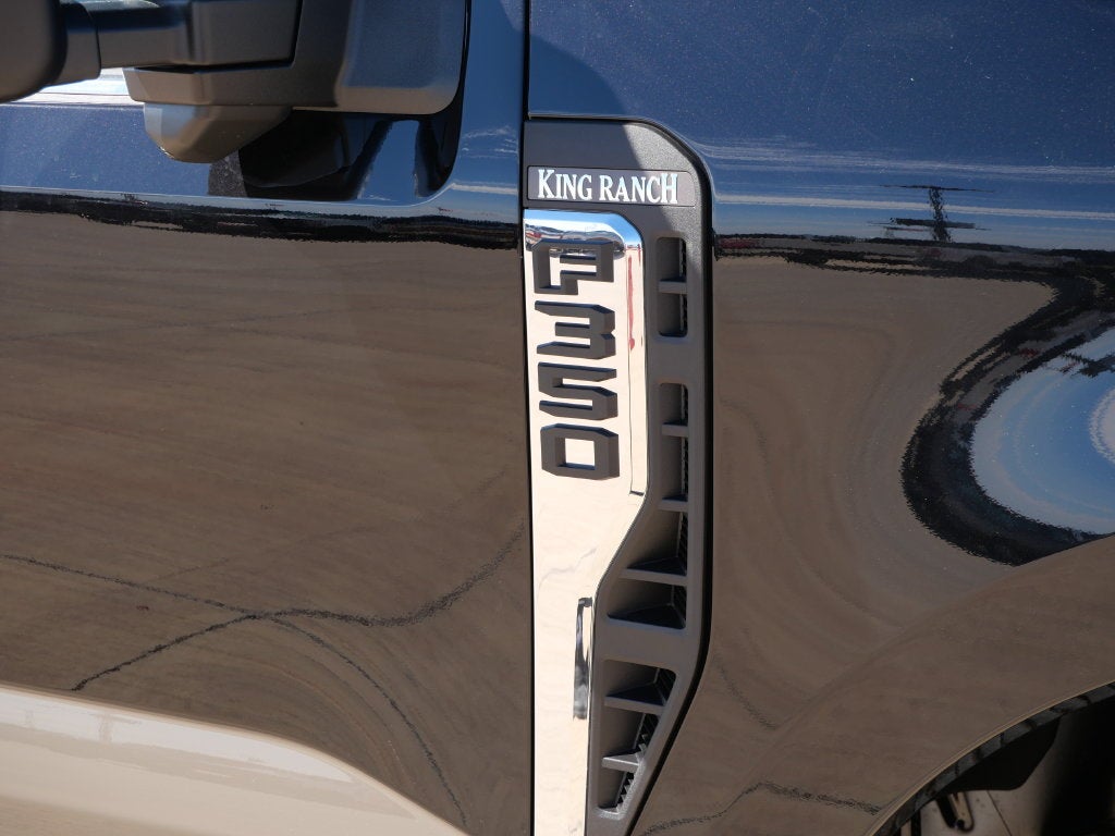 2027 Ford F-350SD King Ranch DRW