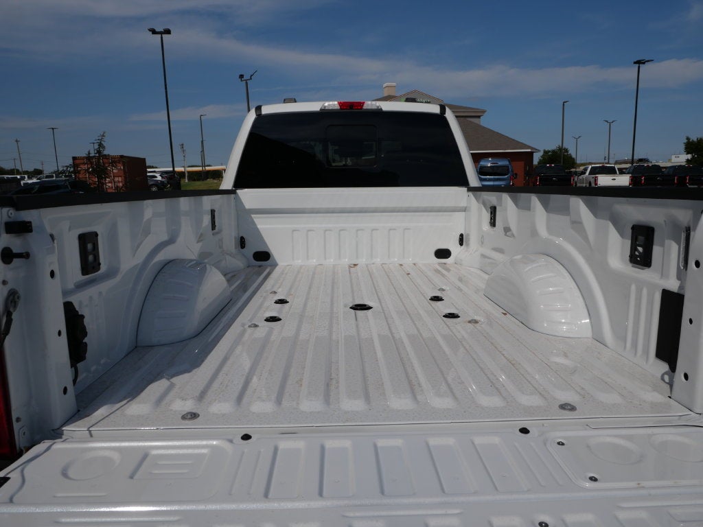 2027 Ford F-350SD Lariat DRW