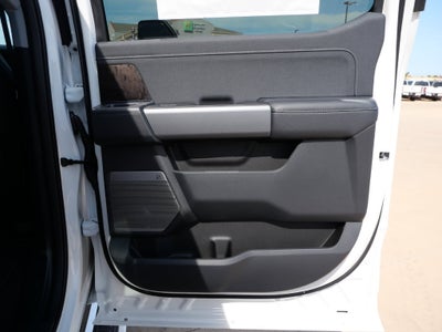 2027 Ford F-350SD Lariat DRW