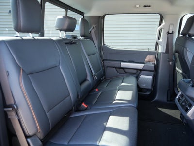 2027 Ford F-350SD Lariat DRW