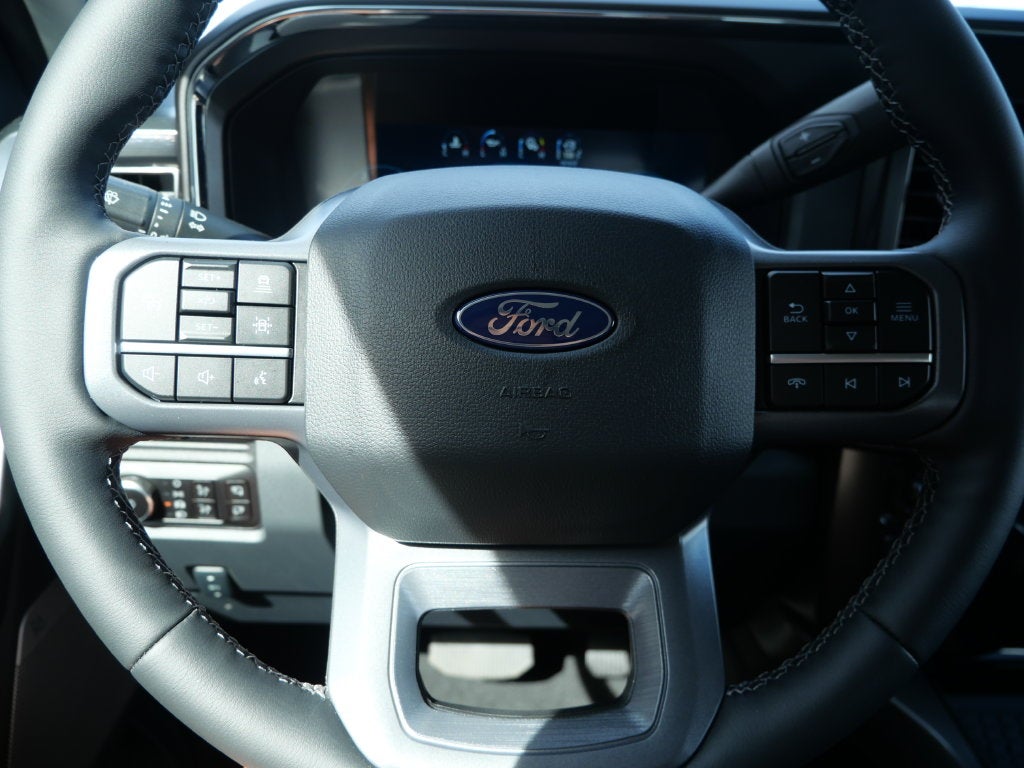2027 Ford F-350SD Lariat DRW