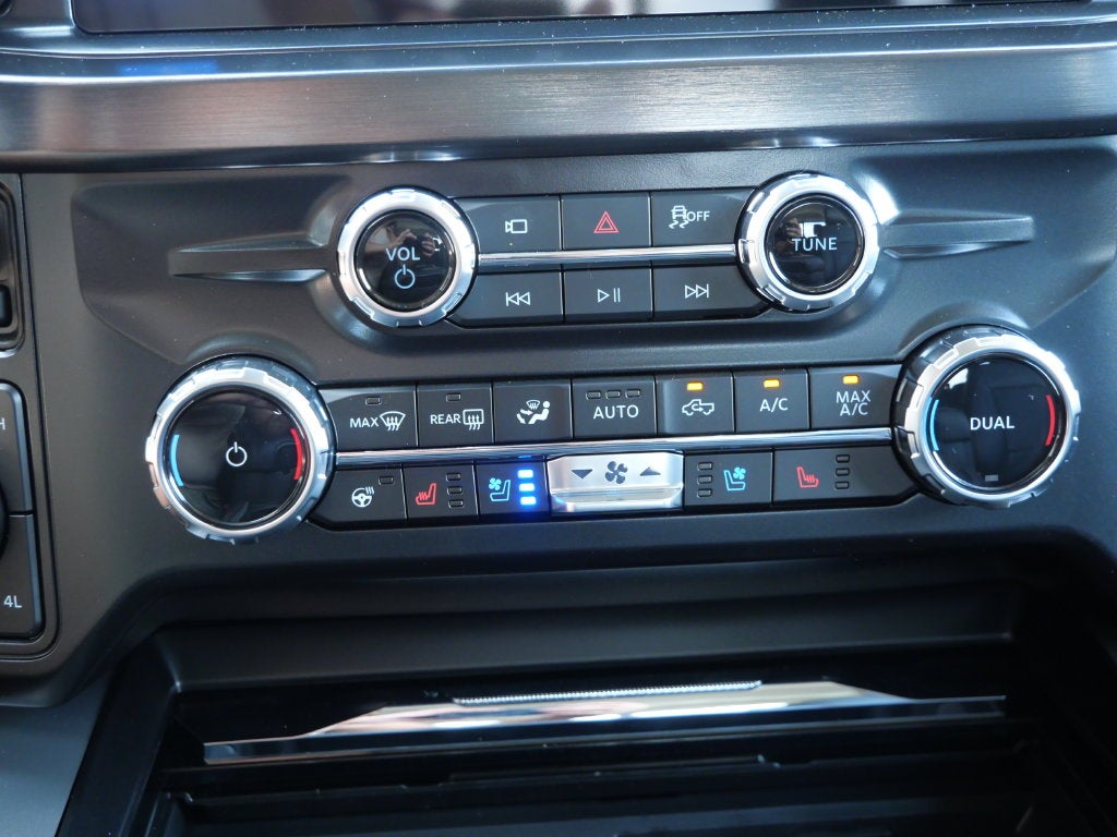 2027 Ford F-350SD Lariat DRW