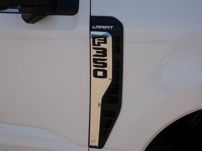 2027 Ford F-350SD Lariat DRW