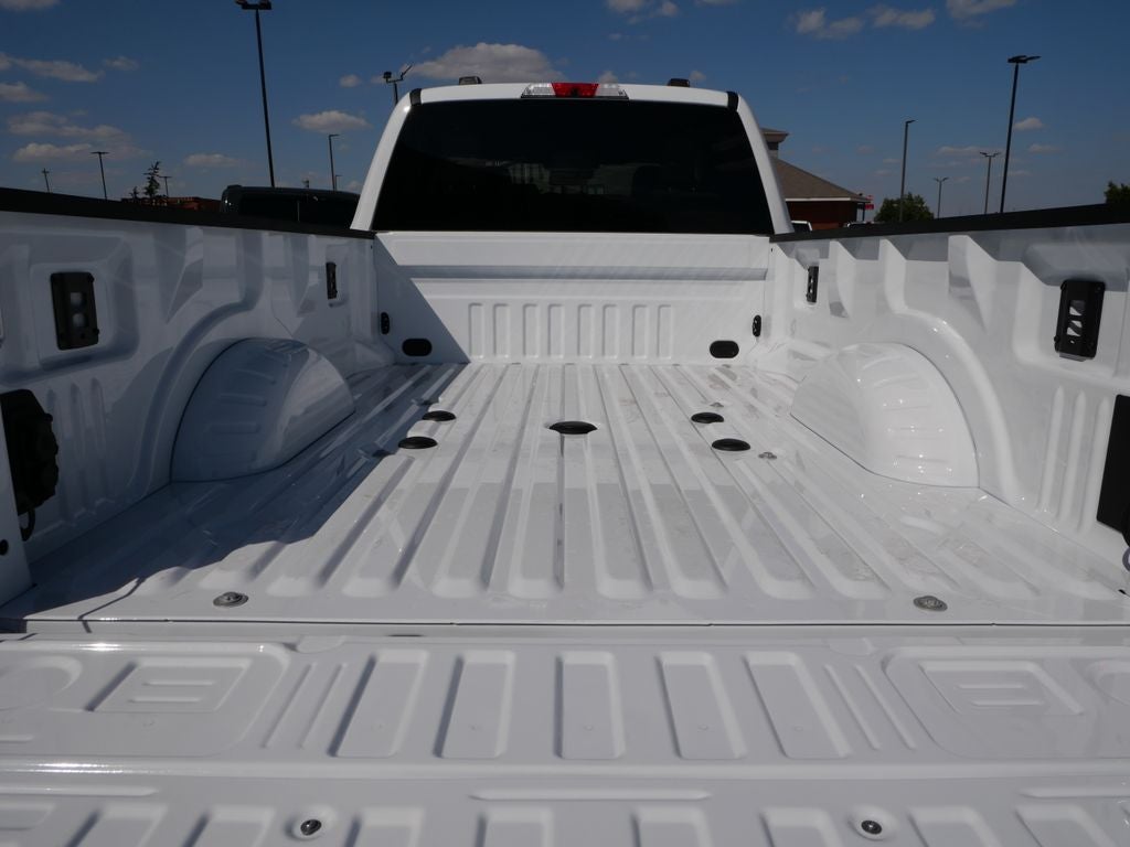 2027 Ford F-350SD XLT DRW