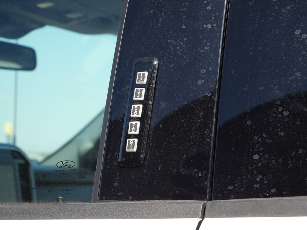 2027 Ford F-350SD XLT DRW