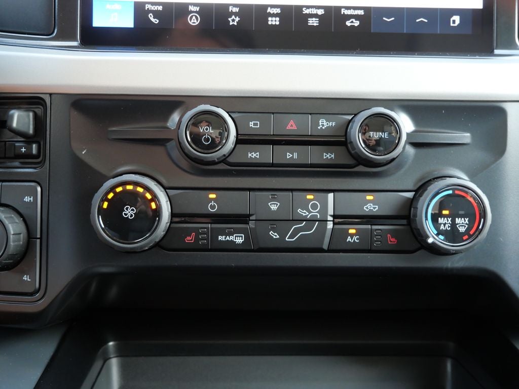 2027 Ford F-350SD XLT DRW