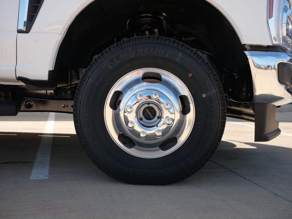 2027 Ford F-350SD XLT DRW