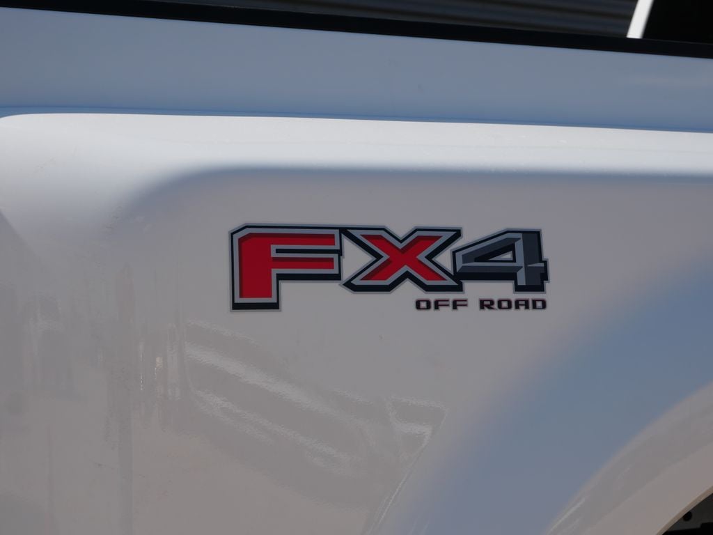 2027 Ford F-350SD XLT DRW