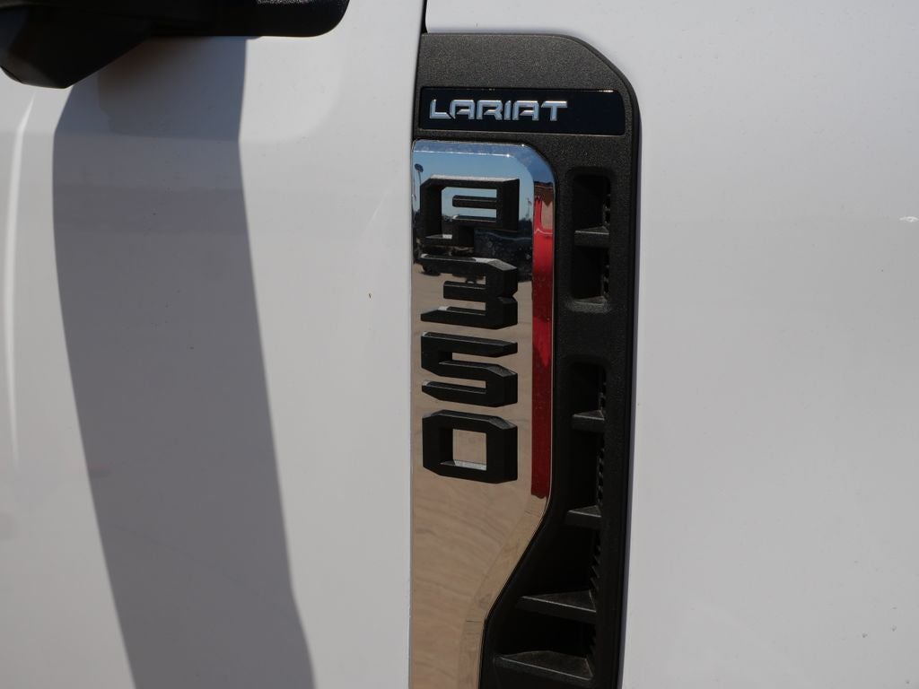 2026 Ford F-350SD Lariat DRW