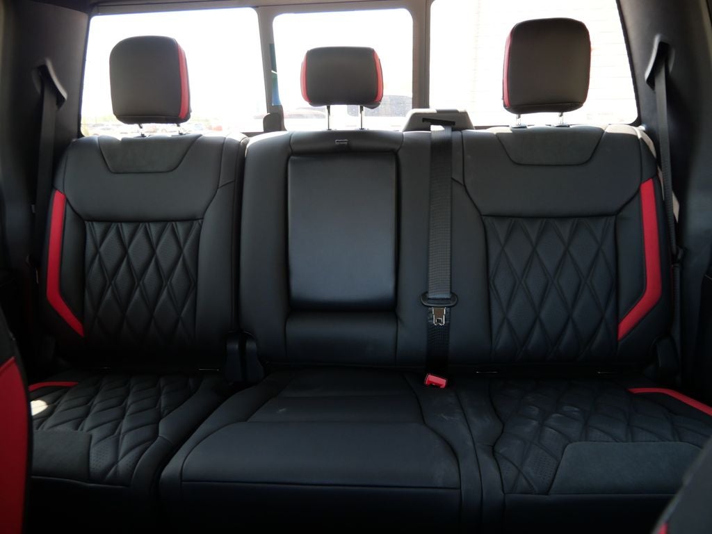 2026 Ford F-150 Lariat Black Widow SR 810