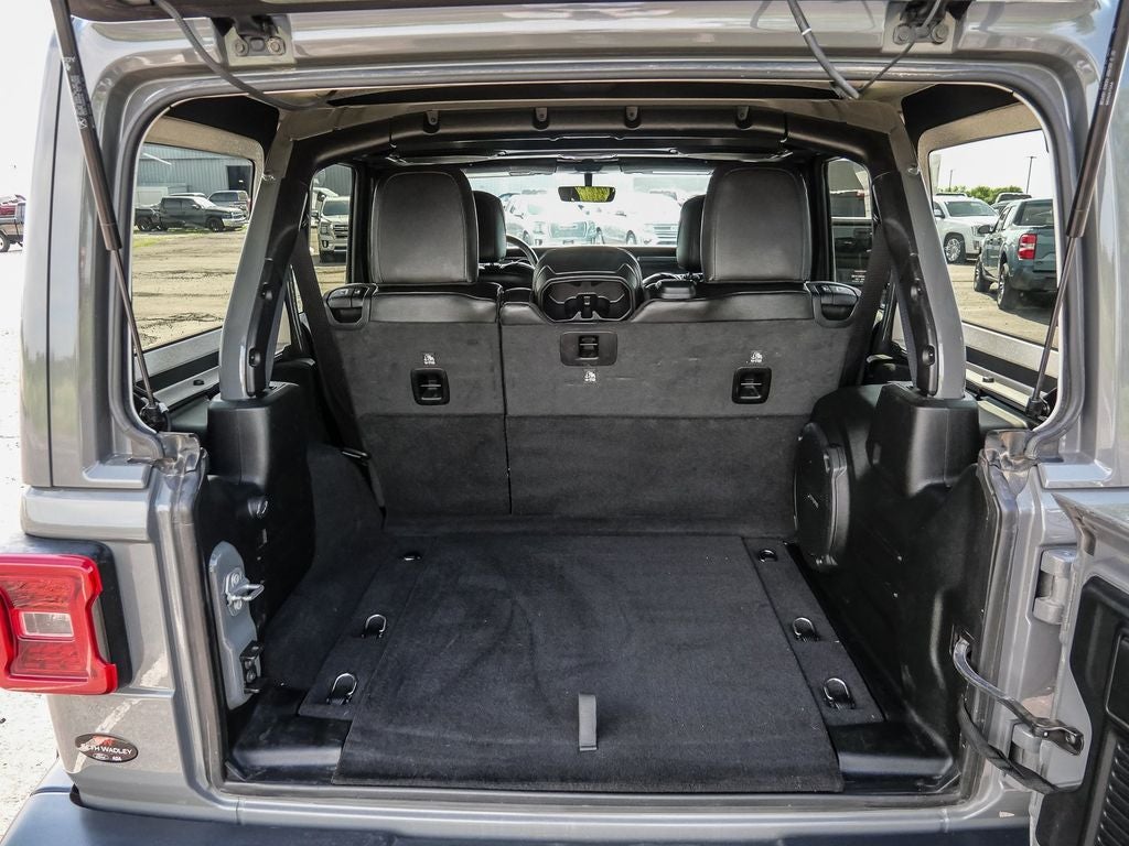 2021 Jeep Wrangler Unlimited Sahara Altitude
