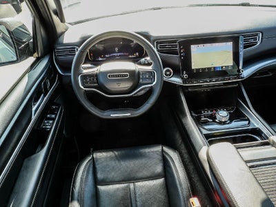 2023 Jeep Wagoneer Base