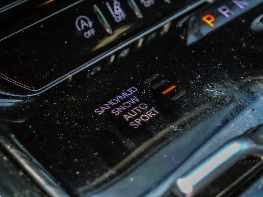2023 Jeep Wagoneer Base