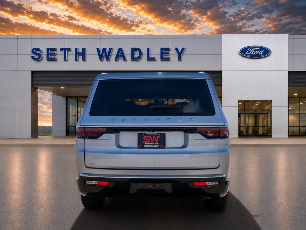 2023 Jeep Wagoneer Base