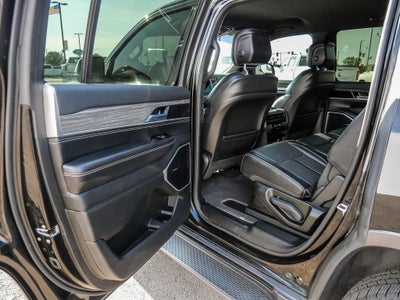 2022 Jeep Wagoneer Series II