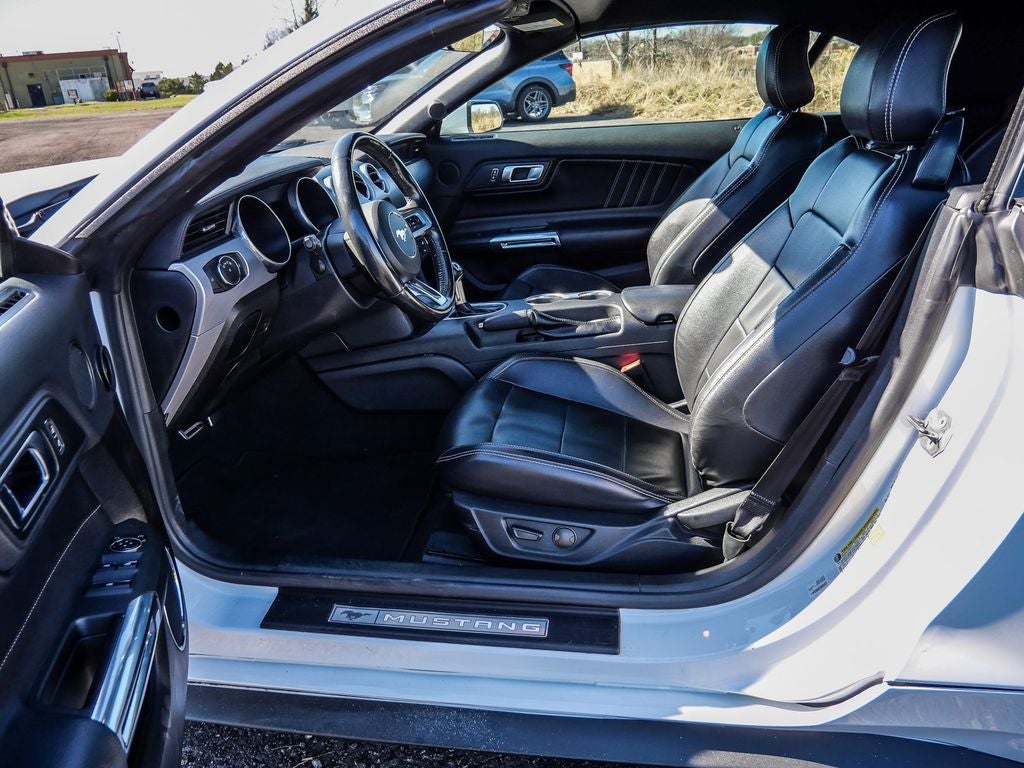 2022 Ford Mustang EcoBoost Premium