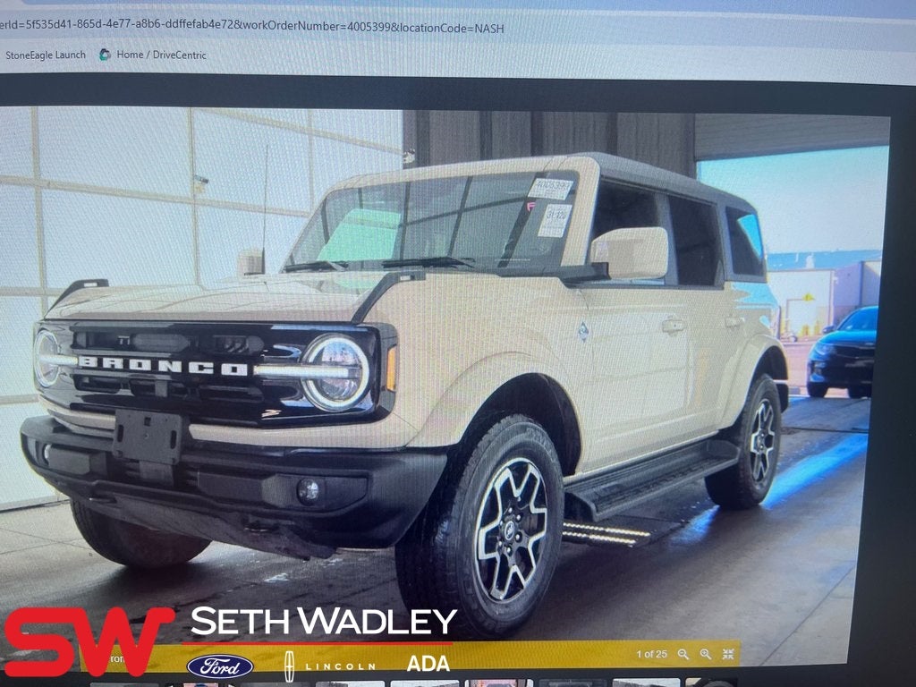 2025 Ford Bronco Outer Banks