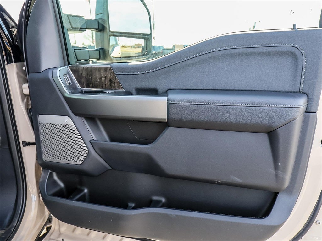 2026 Ford F-250SD Lariat Black Widow