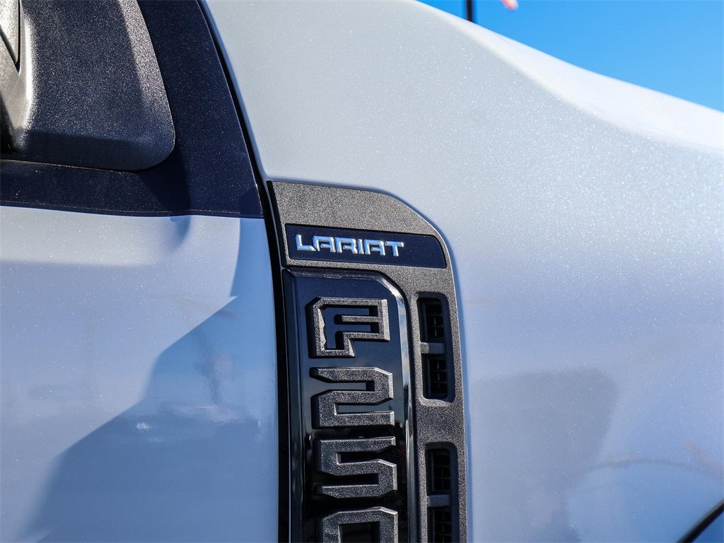 2026 Ford F-250SD Lariat BLACK WIDOW