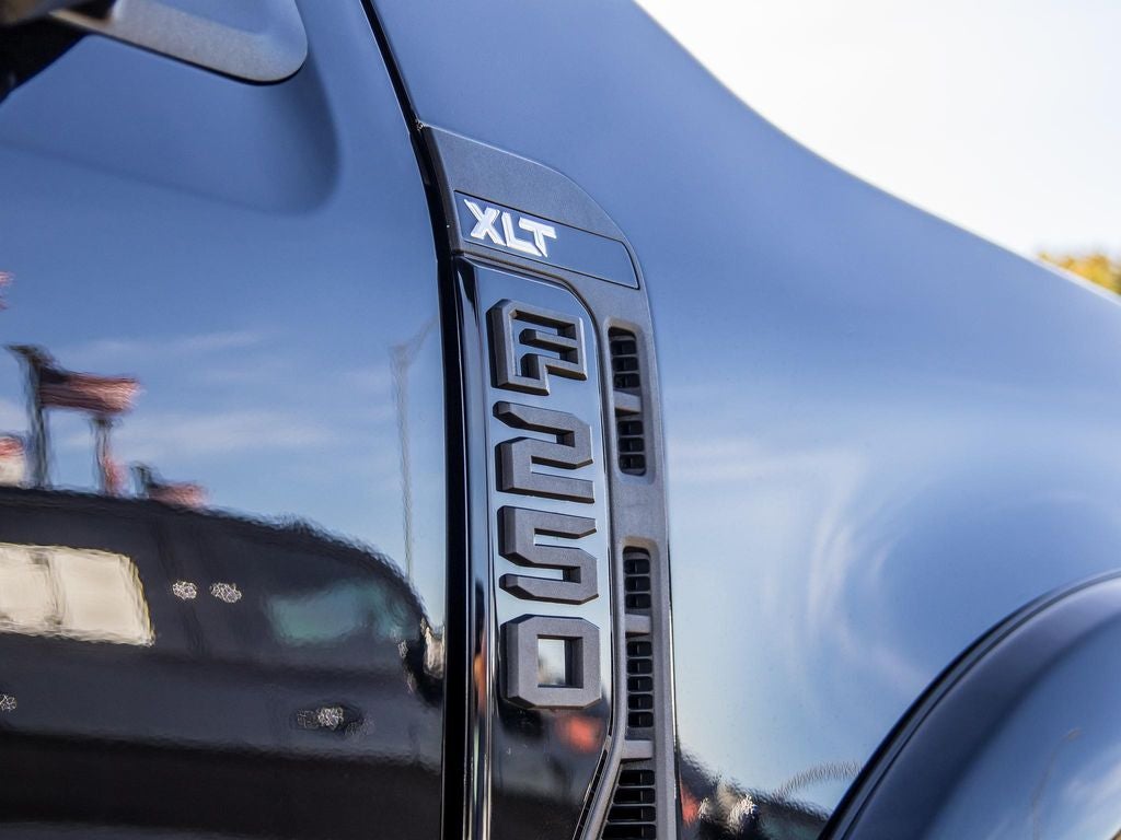 2026 Ford F-250SD XLT BLACK WIDOW