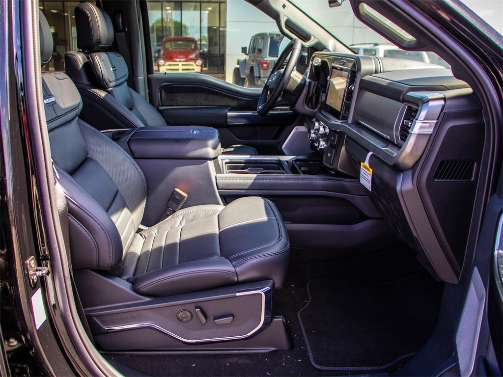 2025 Ford F-350SD Platinum