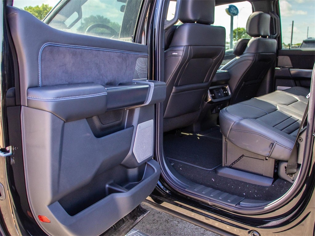 2025 Ford F-350SD Platinum