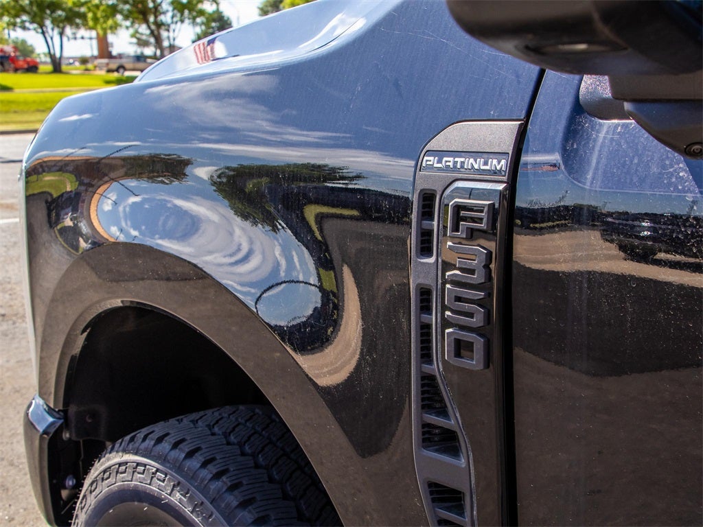 2025 Ford F-350SD Platinum