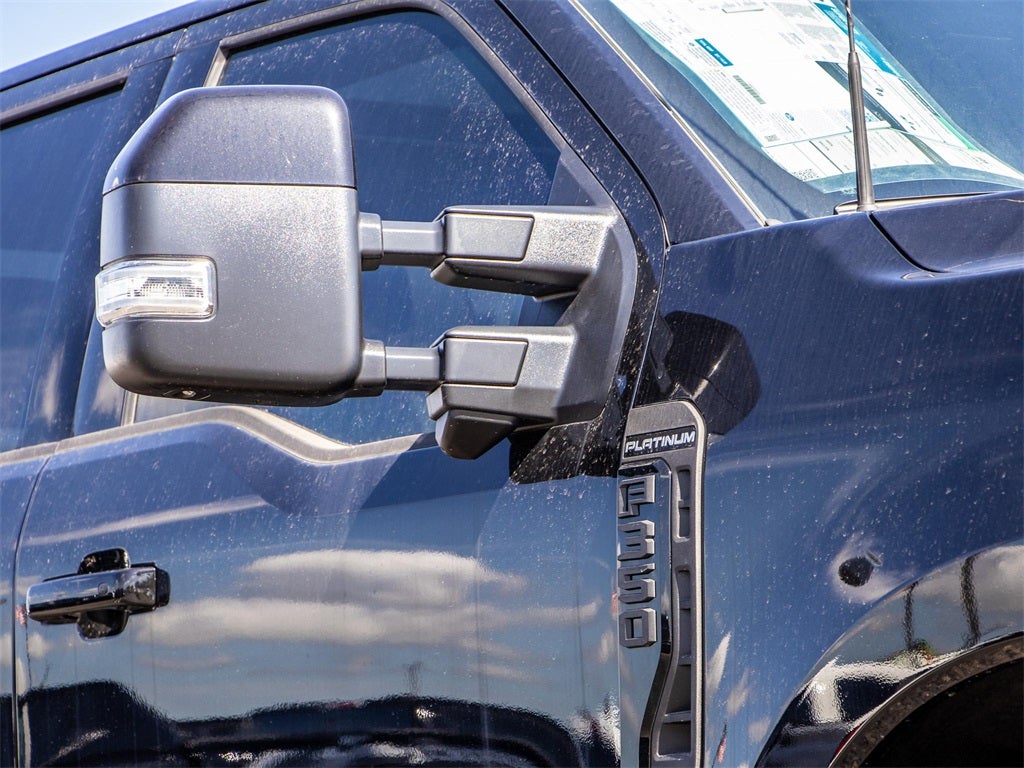 2025 Ford F-350SD Platinum
