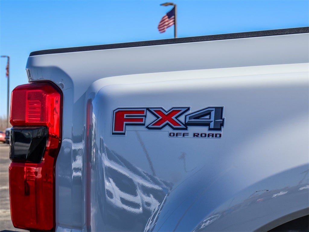 2026 Ford F-350SD Platinum FX4 DRW