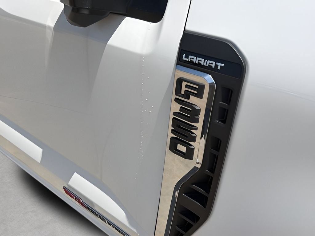 2026 Ford F-350SD Lariat DRW