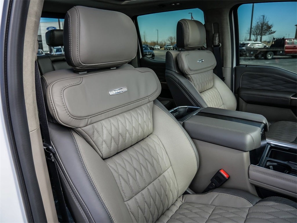 2026 Ford F-350SD Platinum DRW