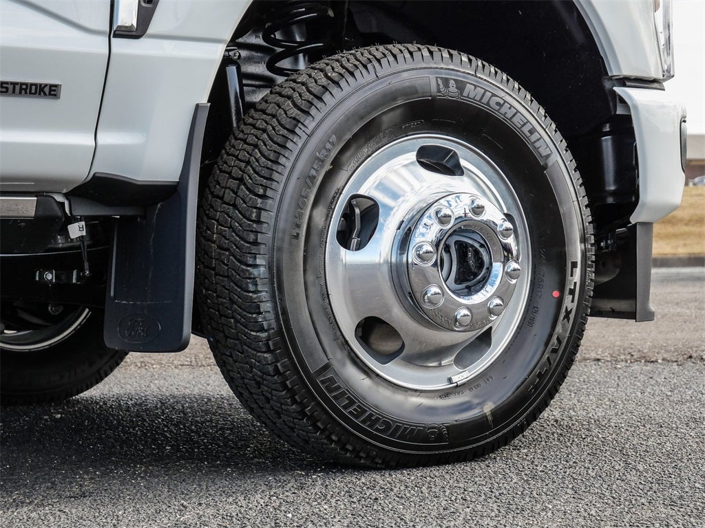 2026 Ford F-350SD Platinum DRW