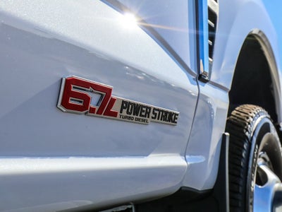 2025 Ford F-350SD Platinum FX4 DRW