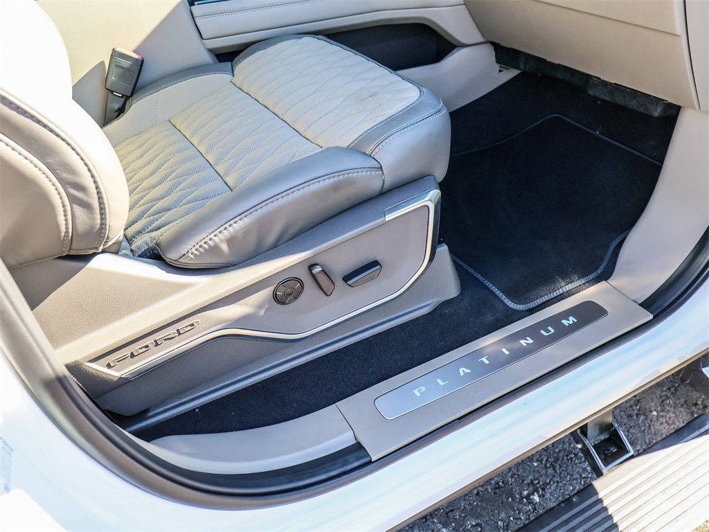 2025 Ford F-350SD Platinum FX4 DRW