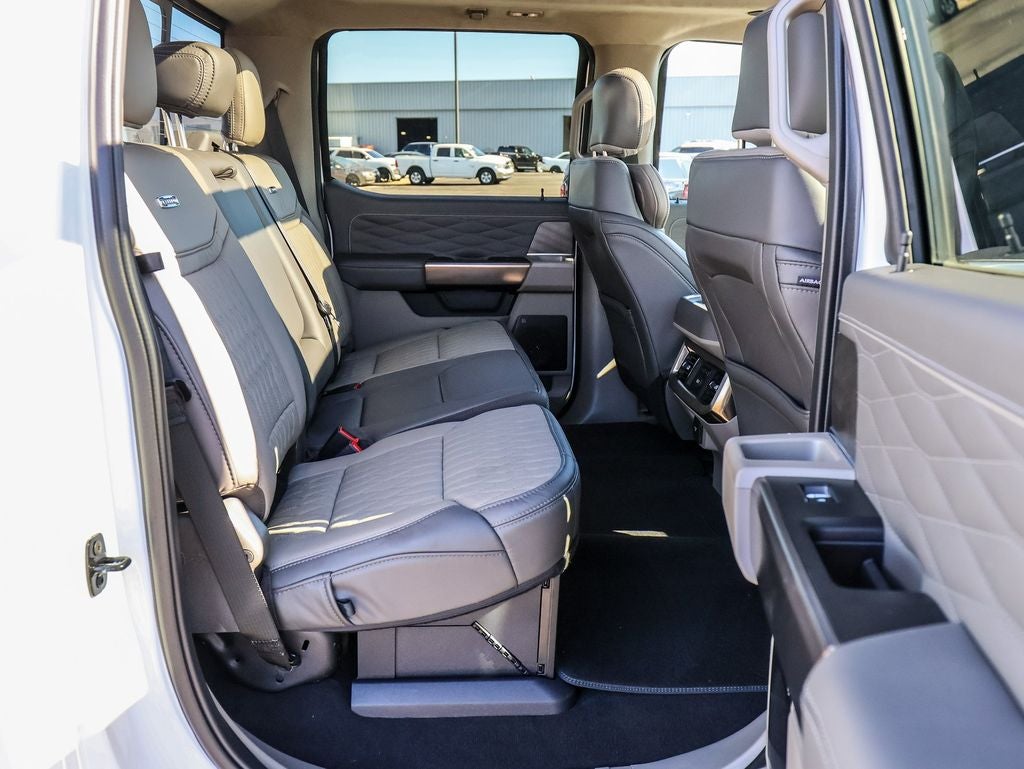 2025 Ford F-350SD Platinum FX4 DRW