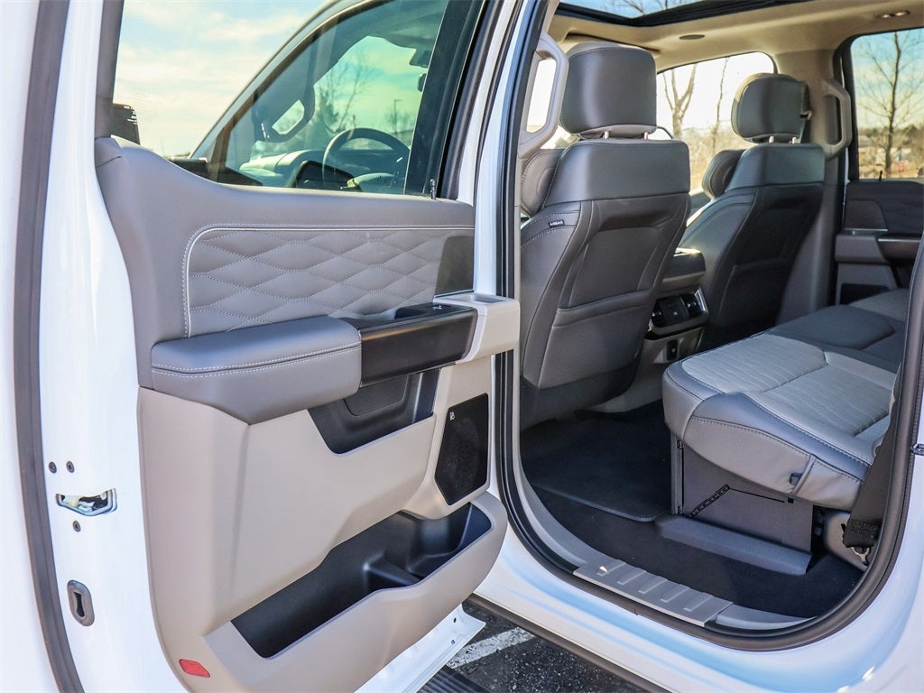 2025 Ford F-350SD Platinum FX4 DRW